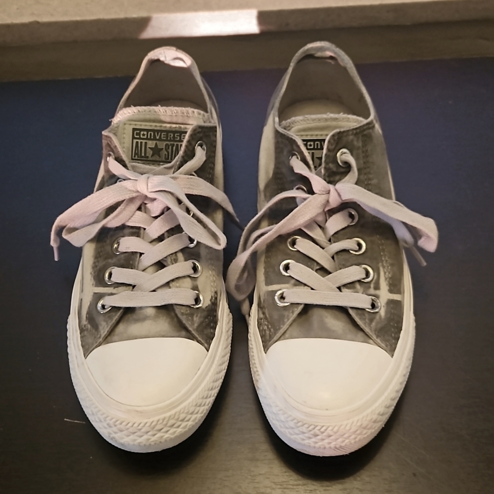 EUC Converse All Star Shoes - Size M7/W9